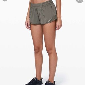 Size 2/4 Lululemon hotty shorts in sage green
